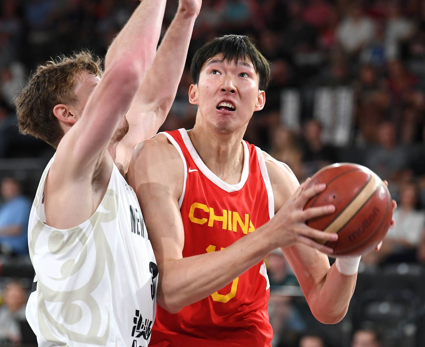 神射手!凯恩联赛预期进球表现+11.2 领跑五大联赛数据网站Squawka年终盘点，凯恩是今年实际进球比预期高出最多的五大联赛球员。